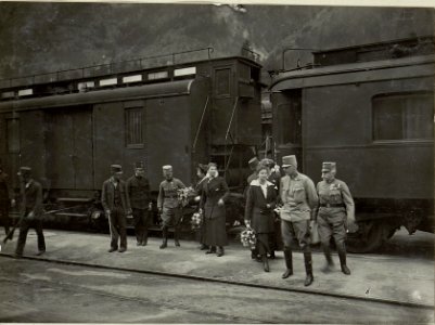 Erzherzog Leopold Salvator und Familie in Franzensfeste, empfangen durch Generalmajor von Terboglav (BildID 15519834)