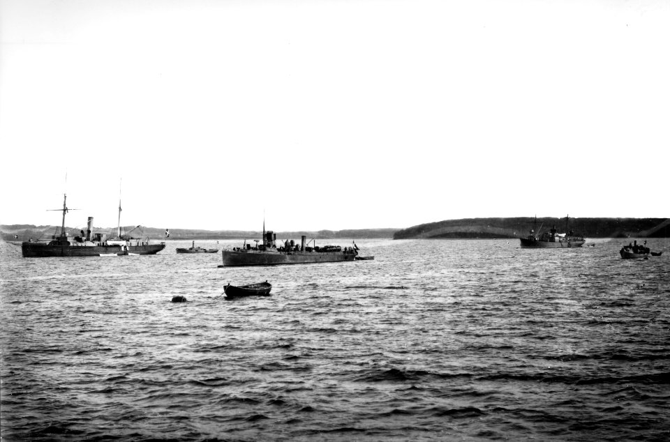 Esbern Snare, Narhvalen and Hjælperen at Bramsnæsvig - AlbumC-023