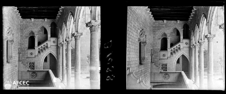 Escala i pati interior del palau de la Generalitat de Barcelona