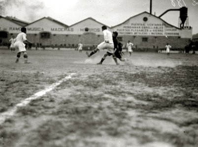 Escenas de la final de Campeonato de España en el campo de Atotxa entre los equipos del Real Unión y Real Madrid (1-0) (11 de 18) - Fondo Car-Kutxa Fototeka