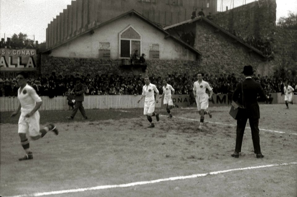 Escenas de la final de Campeonato de España en el campo de Atotxa entre los equipos del Real Unión y Real Madrid (1-0) (6 de 18) - Fondo Car-Kutxa Fototeka