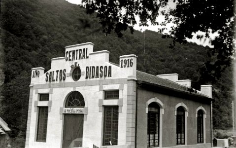 Escenas de la inauguración de una central eléctrica en el río Bidasoa (14 de 19) - Fondo Car-Kutxa Fototeka