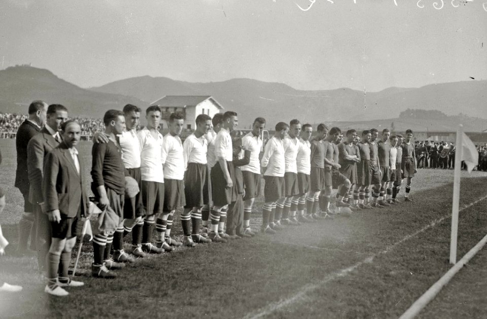 Escenas de la inauguración del Estadio Gal en la localidad de Irun (12 de 14) - Fondo Car-Kutxa Fototeka