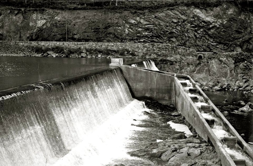 Escenas de la inauguración de una central eléctrica en el río Bidasoa (6 de 19) - Fondo Car-Kutxa Fototeka