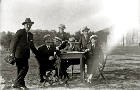 Escenas de pruebas atléticas en el campo de Atotxa (3 de 6) - Fondo Car-Kutxa Fototeka