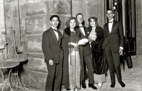 Escenas de una fiesta en el Gran Casino de San Sebastián (3 de 6) - Fondo Car-Kutxa Fototeka