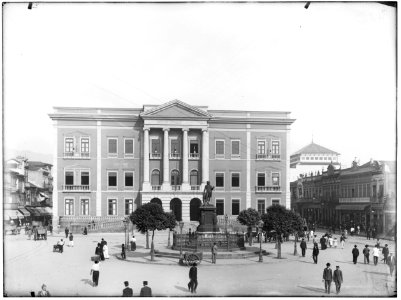 Escola Politécnica e estátua de José Bonifácio - 1