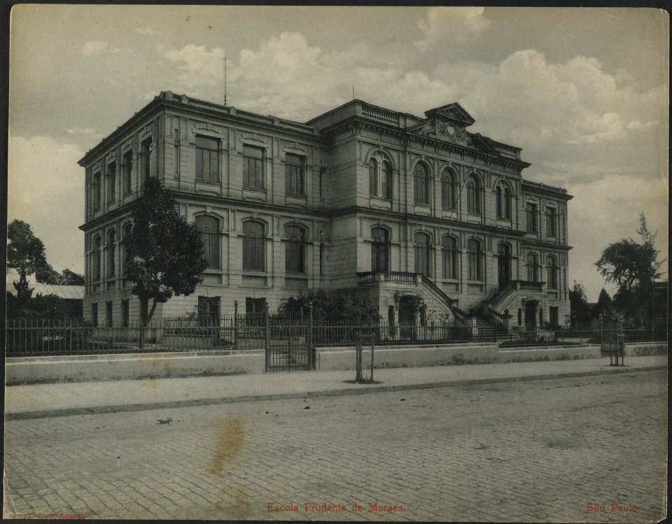 Escola Prudente de Moraes