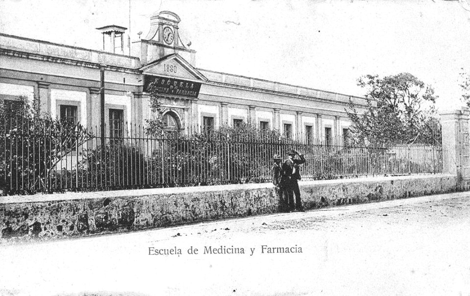 Escuelamedicina1900