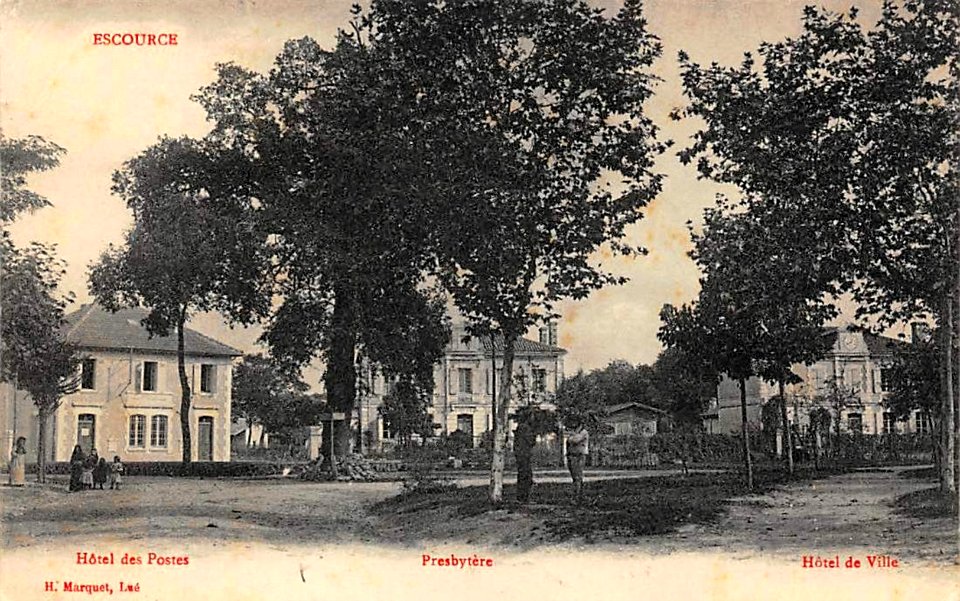 Escource - Poste - Presbytère - Mairie 1