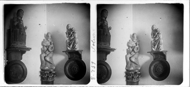 Escultura de Sant Cristòfor entre dues Mares de Déu al museu diocesà de Solsona