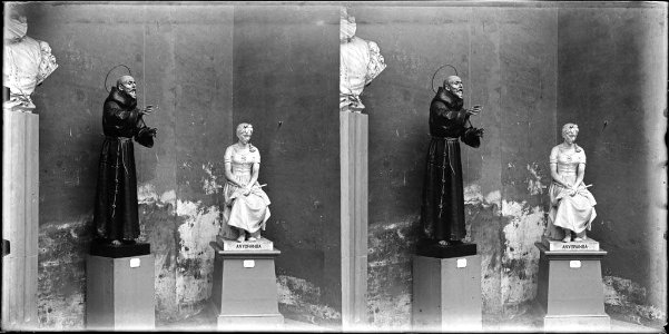 Escultures exposades al museu de reproduccions del Palau de Belles Arts de Barcelona per l'Exposició Universal de Barcelona del 1888 (AFCEC BORDAS D 4345)