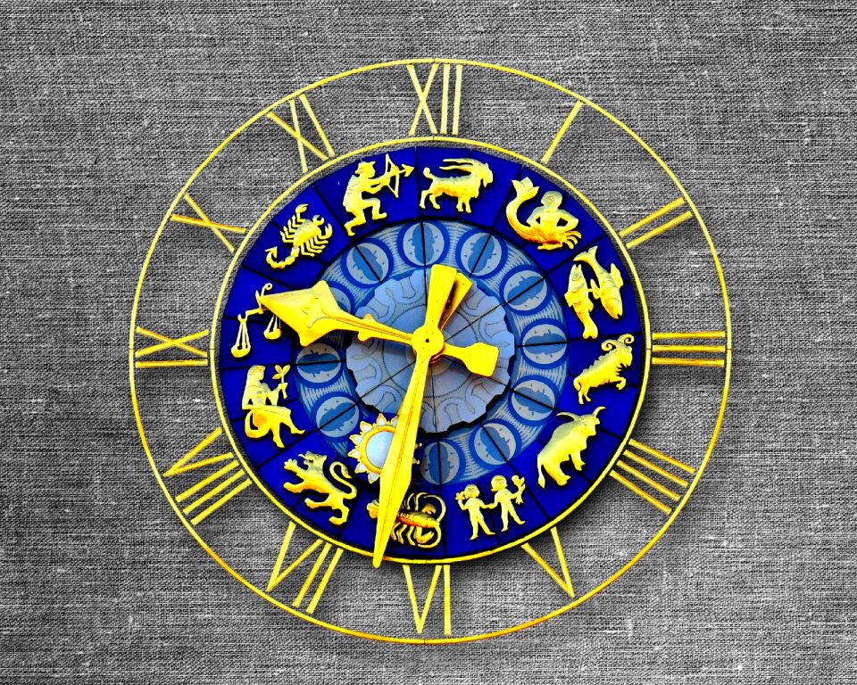 Pointer dial gold blue