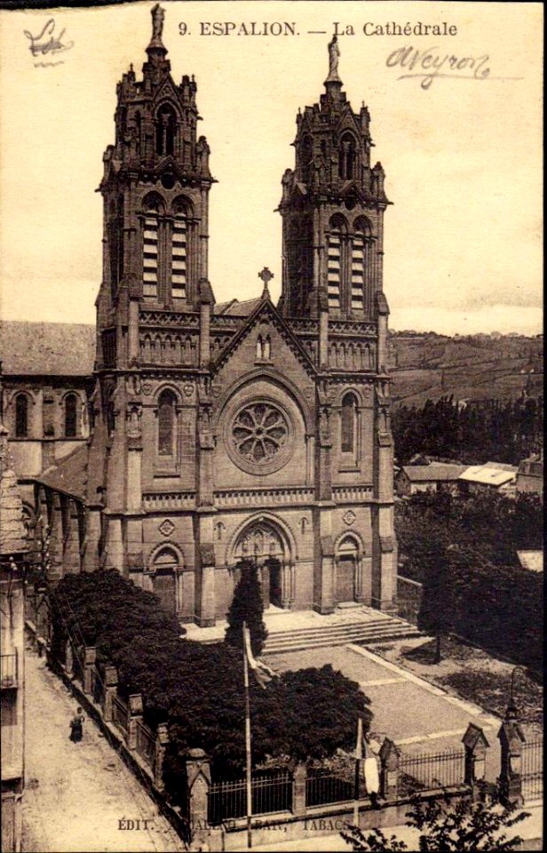 Espalion - Cathédrale 1