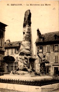 Espalion - Monument aux morts 3