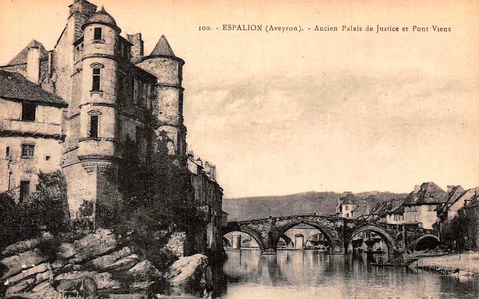 Espalion - Pont Vieux et ancien Palais de Justice 1a