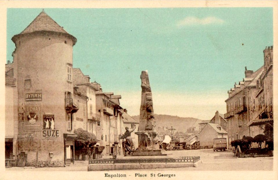 Espalion - Place Saint-Georges 2