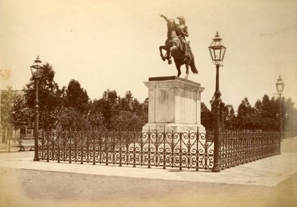 Estatua en bronce del General San Martín (Junior, 1876)