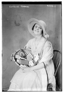 Estelle Thomas LCCN2014704607