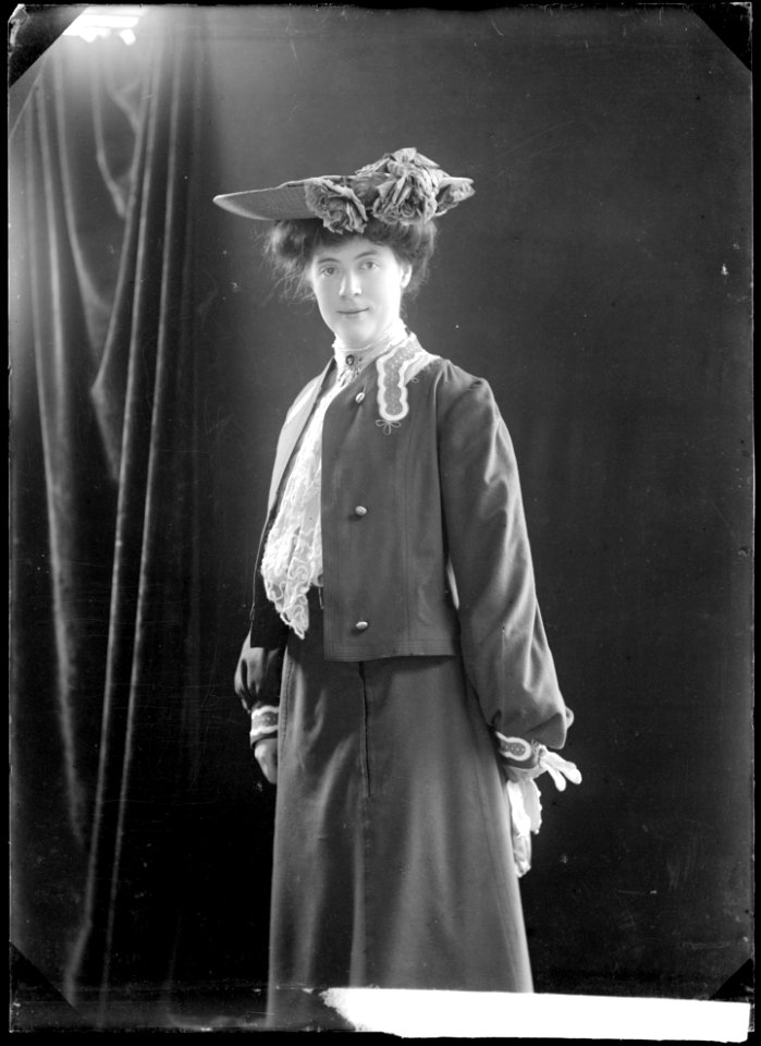 Ester Claesson, porträtt - SMV - GC018