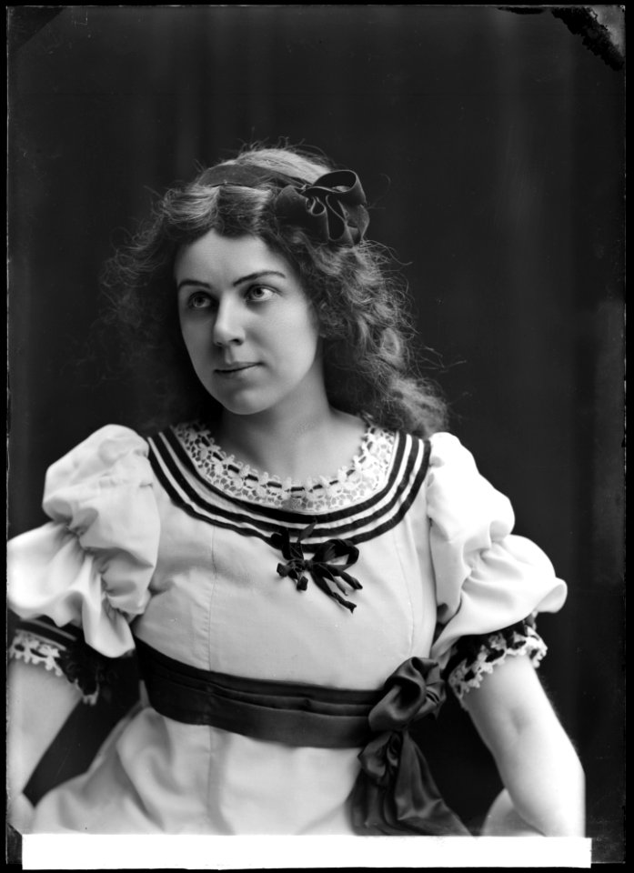 Ester Osborne in Hoffmanns äventyr at Oscarsteatern 1907 - SMV - NO008