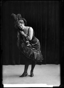 Ester Textorius in Den glada änkan som varietédiva at Djurgårdsteatern 1907 - SMV - GT003