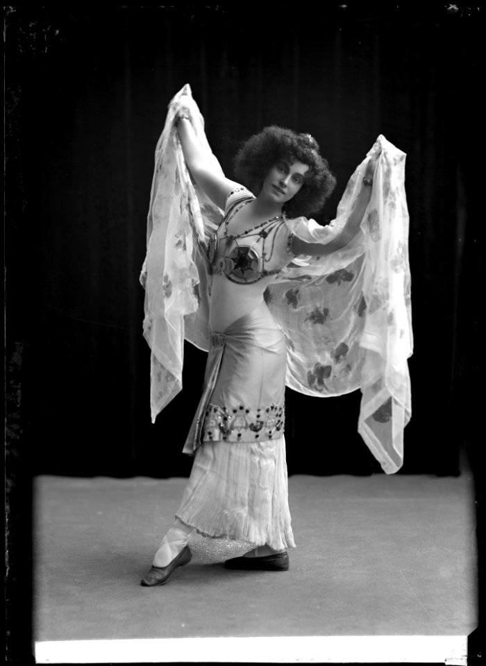 Ester Textorius in Nr 30 Gustafsson at Södra teatern 1908 - SMV - NT006