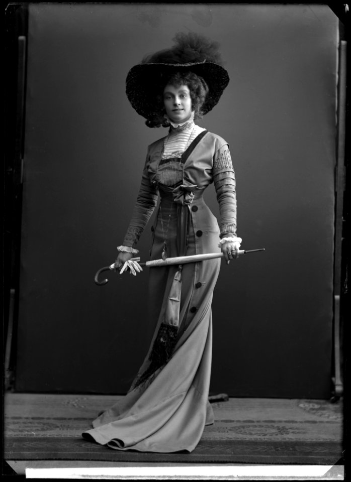 Ester Textorius in Blåa råttan at Södra teatern 1908 - SMV - GT005