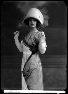 Ester Textorius in Huller om buller at Djurgårdsteatern 1911 - SMV - GT012