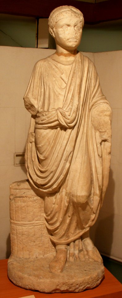 Estátua d'home togat