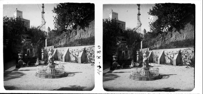 Estàtua dels jardins Comas de Sarrià