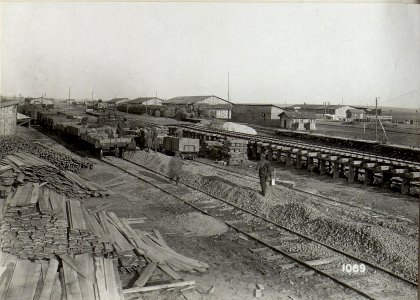 Etappenstationen und Verladebahnhöfe der vierten k.u.k. Armee wahrscheinlich in der Umgebung von Kowel (BildID 15684444)