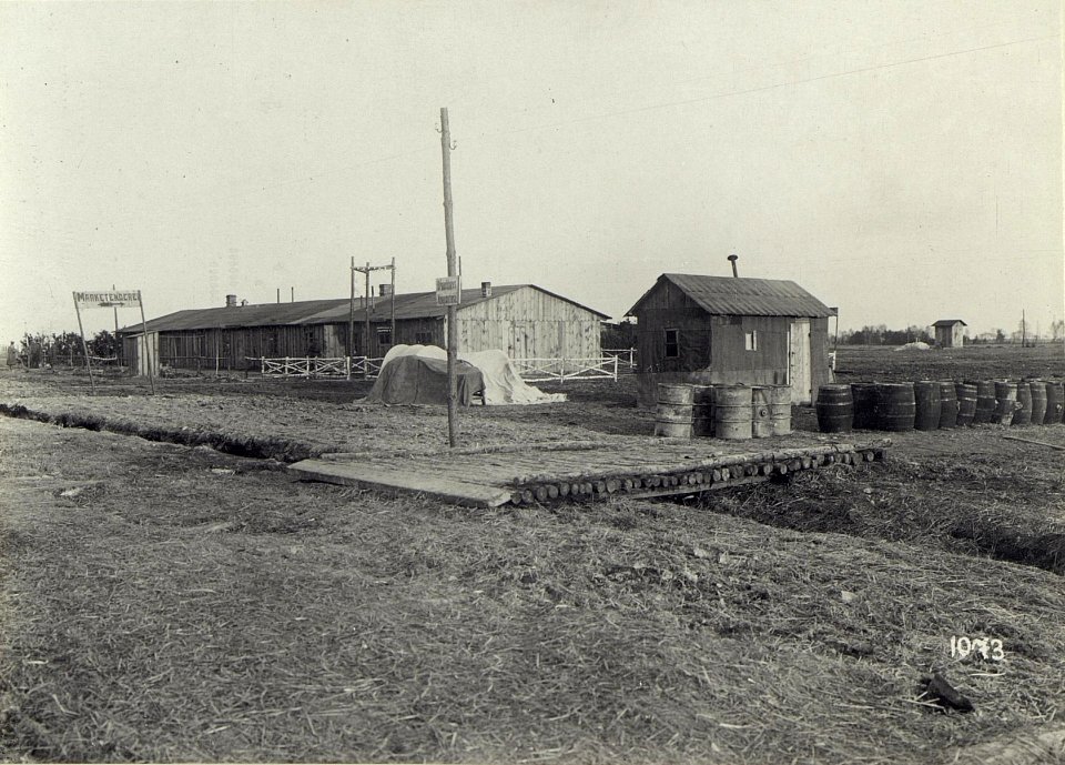 Etappenstationen und Verladebahnhöfe der vierten k.u.k. Armee wahrscheinlich in der Umgebung von Kowel (BildID 15684472)