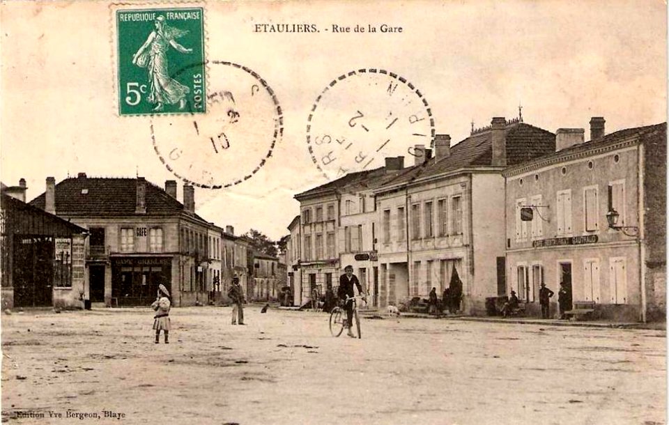 Etauliers - bourg 2