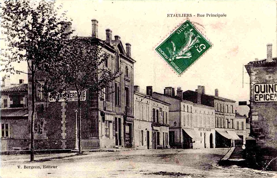 Etauliers - bourg 1