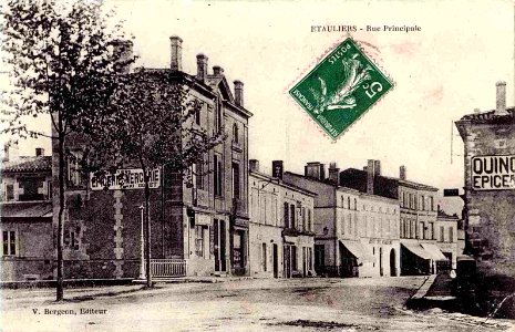 Etauliers - bourg 1