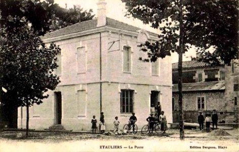 Etauliers - La Poste 1
