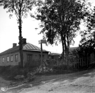 Eteläinen Hesperiankatu 8. Creutzinkatu, nykyinen Vänrikki Stoolin katu 12 - N1898 (hkm.HKMS000005-0000014c)