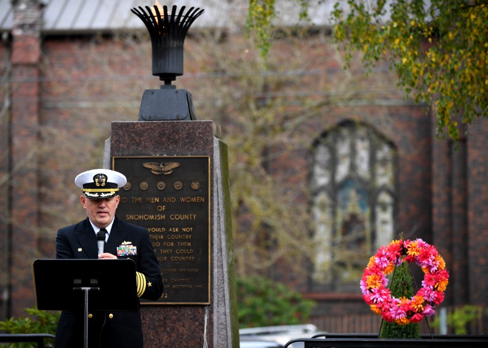 Eternal Flame Veterans Day Ceremony 161111-N-WX604-211