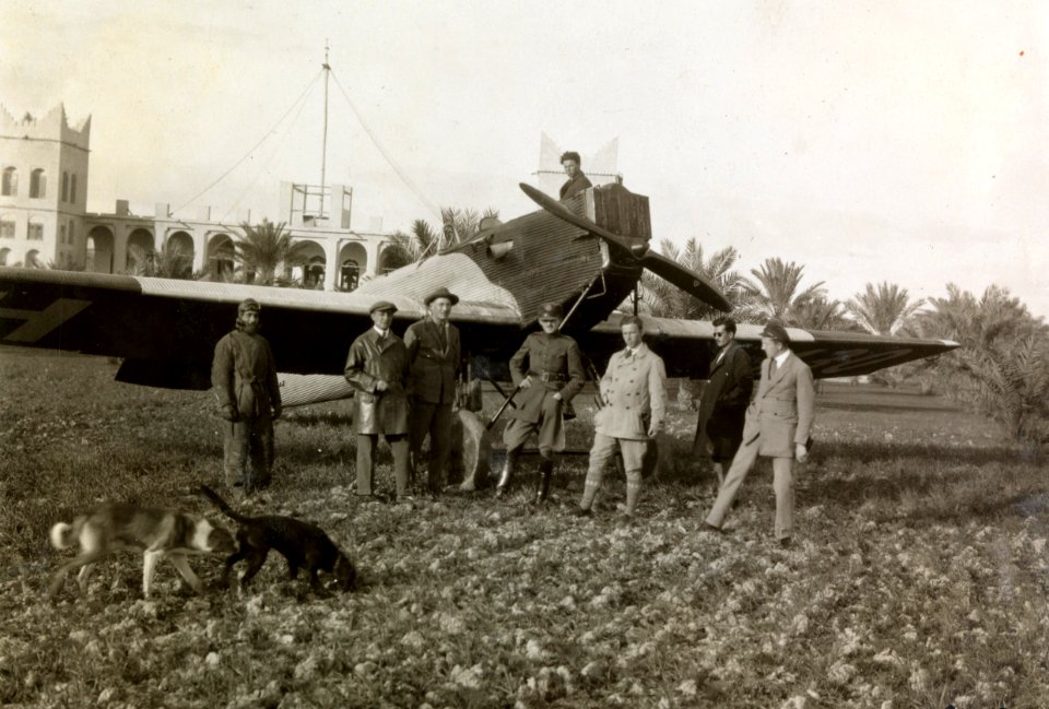 ETH-BIB-A 20 auf Flugplatz von Buschehr-Persienflug 1924-1925-LBS MH02-02-0208-AL-FL