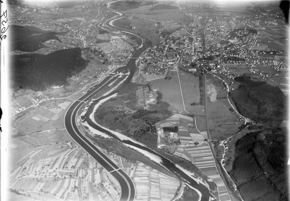 ETH-BIB-Aarau, Übersicht, Hungerberg, Schachen v. S. W. aus 600 m-Inlandflüge-LBS MH01-002657