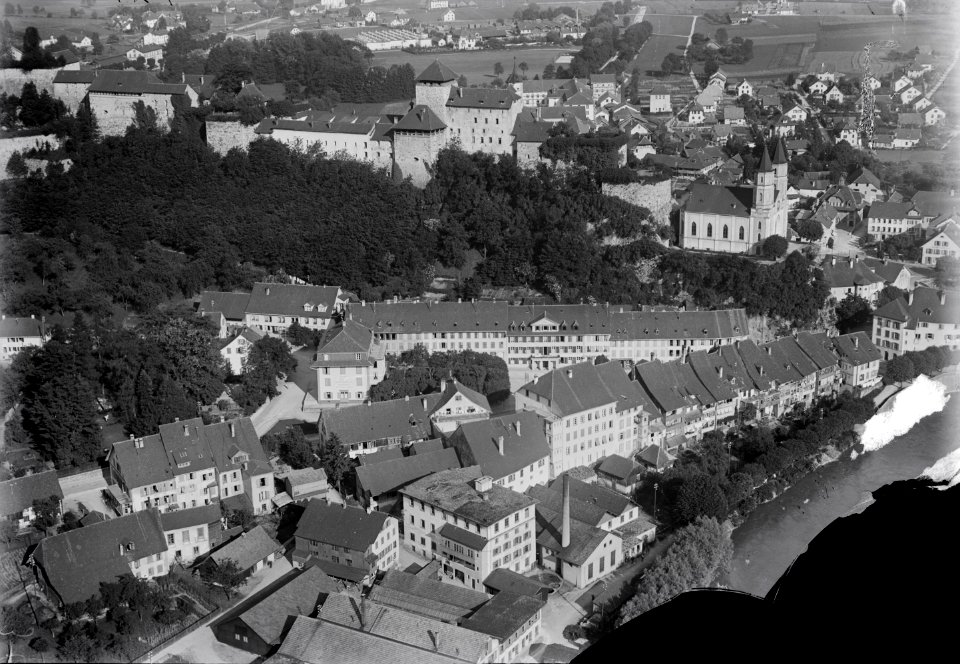 ETH-BIB-Aarburg aus 100 m-Inlandflüge-LBS MH01-004210