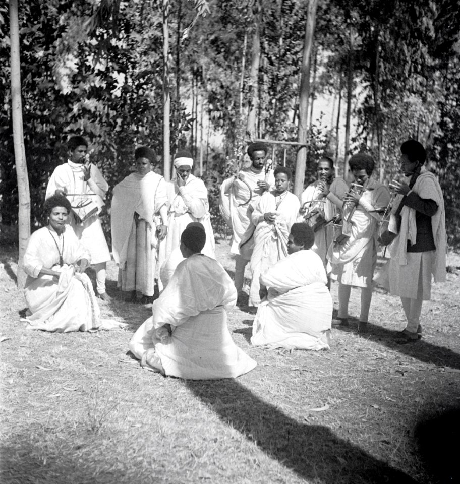 ETH-BIB-Abessinische Musiker und Tänzer-Abessinienflug 1934-LBS MH02-22-0716