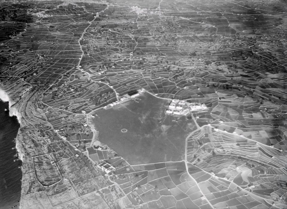 ETH-BIB-Aerodrome Malta aus 2000 m Höhe-Kilimanjaroflug 1929-30-LBS MH02-07-0141