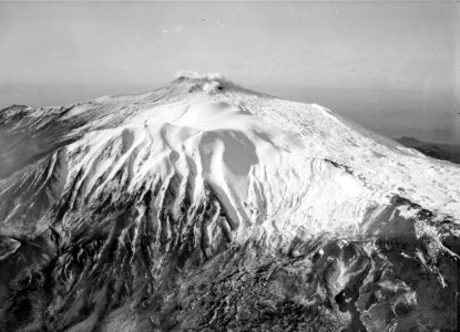 ETH-BIB-Aetna von N. aus 3200 m Höhe-Kilimanjaroflug 1929-30-LBS MH02-07-0005