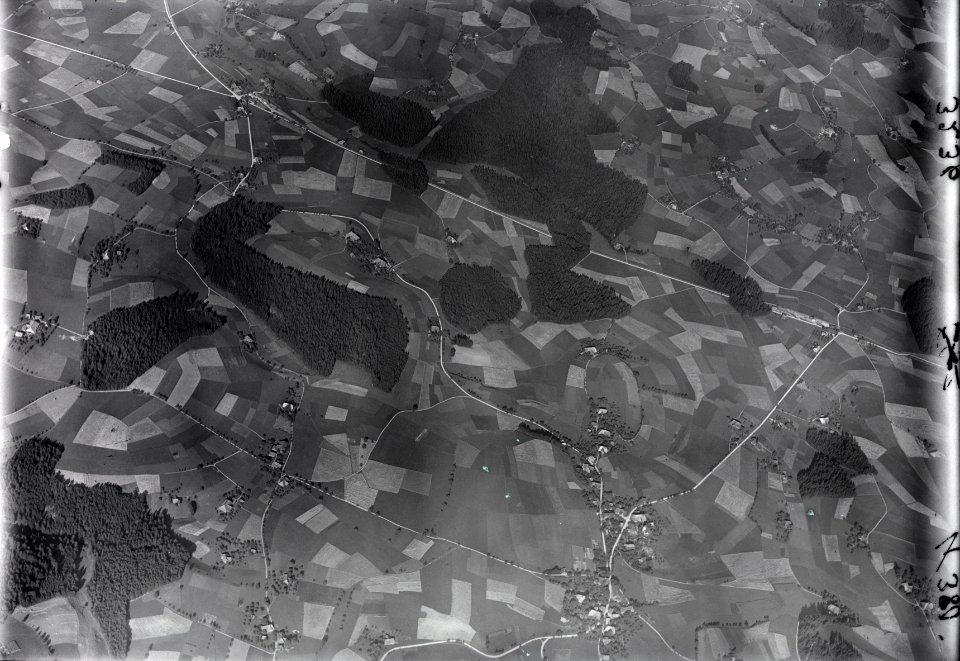 ETH-BIB-Affoltern im Emmental, Weier, Häusernmoos, Eggerdingen-Inlandflüge-LBS MH01-003236