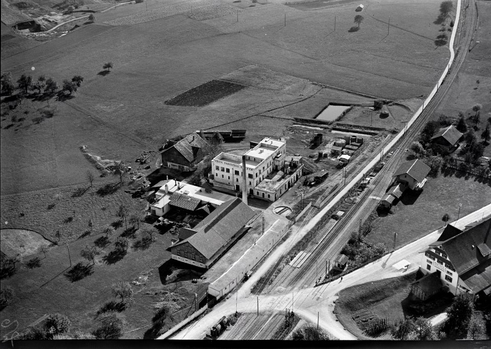 ETH-BIB-Affoltern am Albis, Fabrik der Chemischen Industrie AG an der Obfelderstrasse-Inlandflüge-LBS MH03-0033