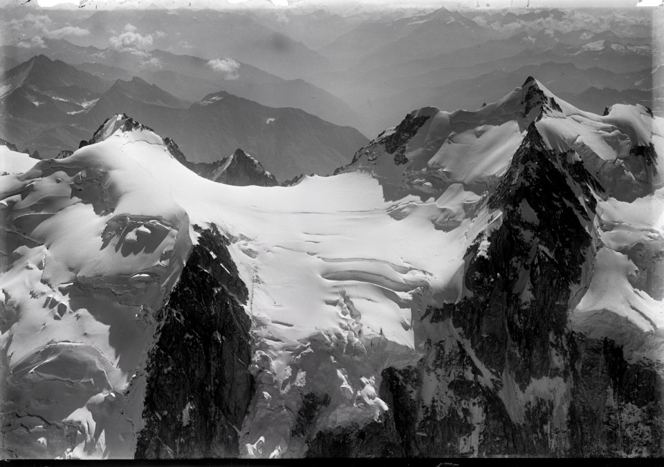 ETH-BIB-Aiguille du Tacul, Mont Mandit v. N. W.-Inlandflüge-LBS MH01-005185