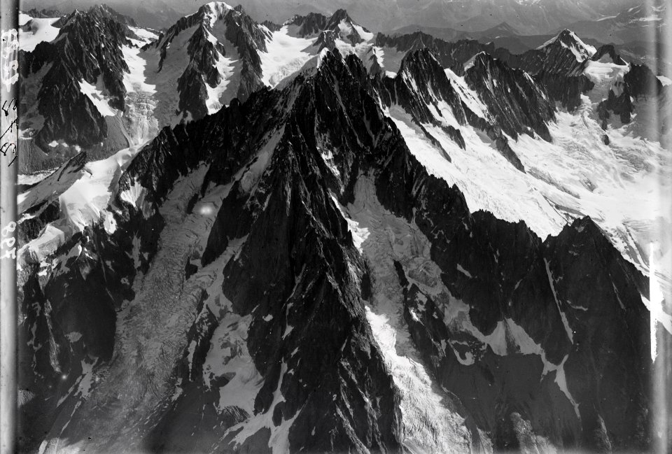 ETH-BIB-Aiguille Verte, Mont Dolent, Aiguille du Dru, Aiguille du Chardonnet, Aiguille d'Argentière, Grand Aiguille du Triolet-Inlandflüge-LBS MH01-000798