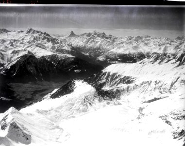 ETH-BIB-Aletschgletscher, Rhônetal bei Brig, Zermattertal, Mischabel, Matterhorn, Weisshorn-Inlandflüge-LBS MH01-008175